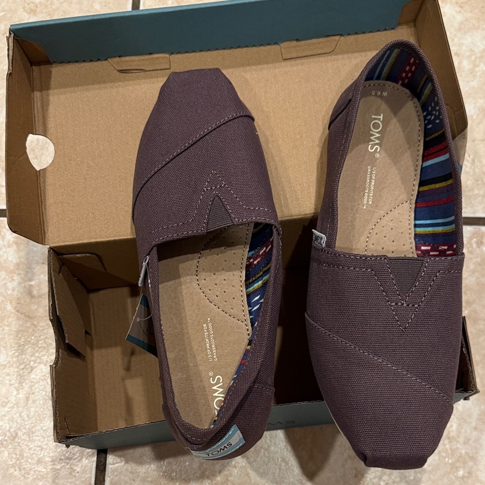 NIB Toms Ash Canvas Slip-Ons - Picture 2 of 6